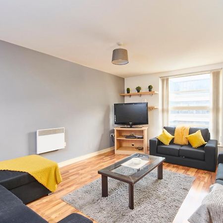 Stylish Manchester Gem - Sleeps 10! מראה חיצוני תמונה