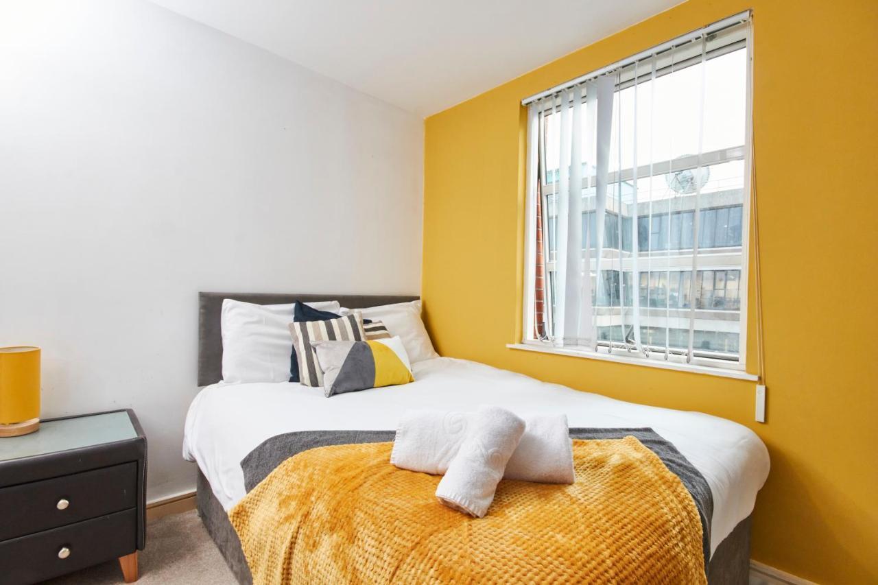 Stylish Manchester Gem - Sleeps 10! מראה חיצוני תמונה