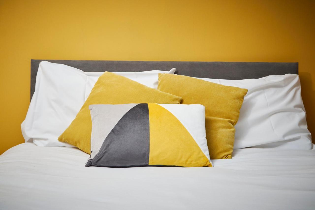 Stylish Manchester Gem - Sleeps 10! מראה חיצוני תמונה