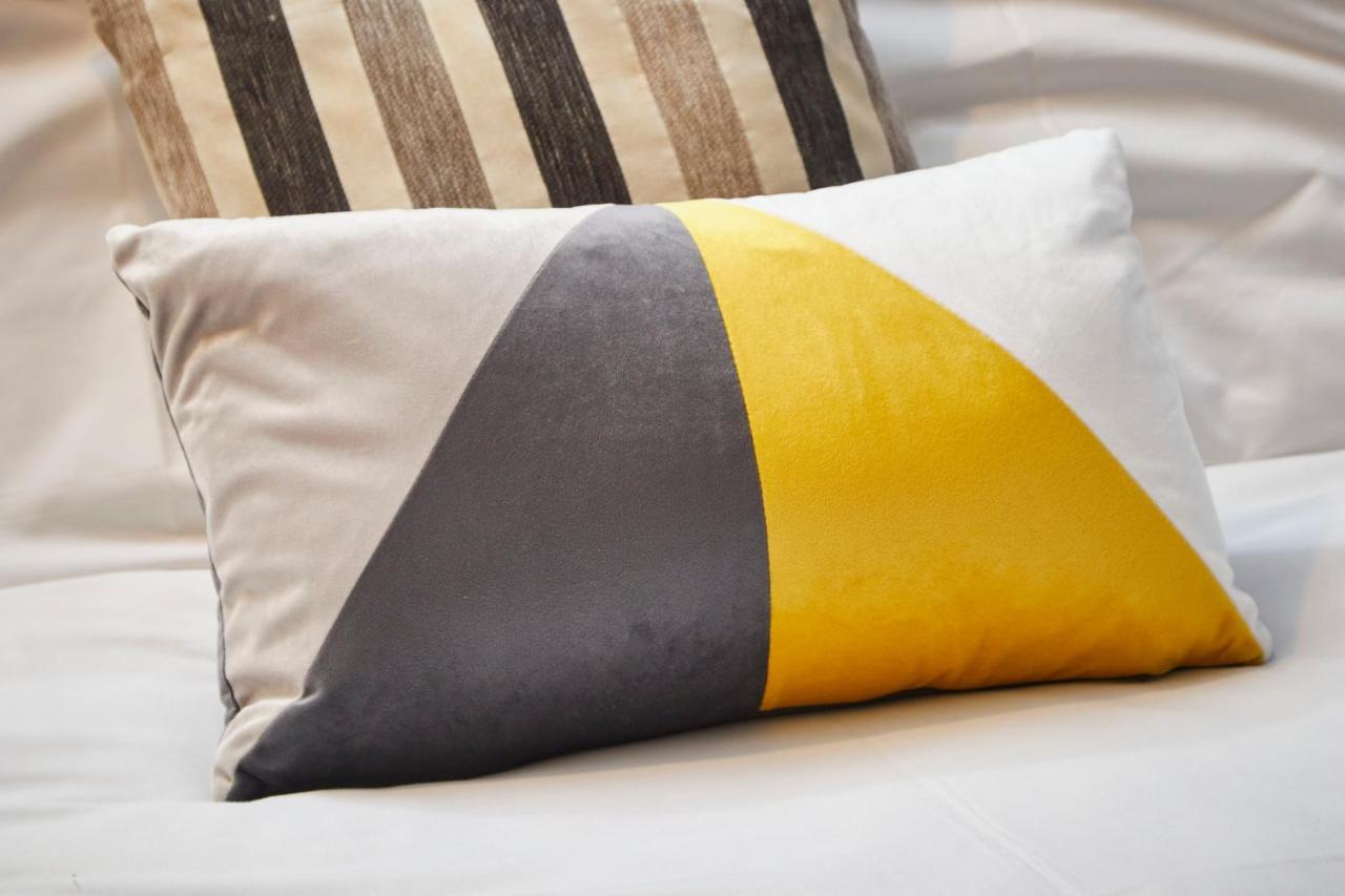Stylish Manchester Gem - Sleeps 10! מראה חיצוני תמונה
