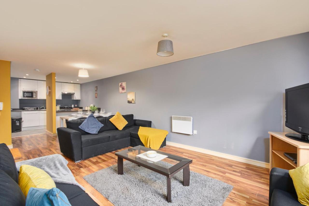 Stylish Manchester Gem - Sleeps 10! מראה חיצוני תמונה