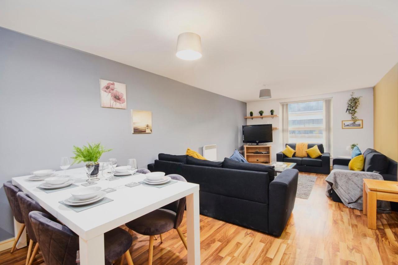 Stylish Manchester Gem - Sleeps 10! מראה חיצוני תמונה