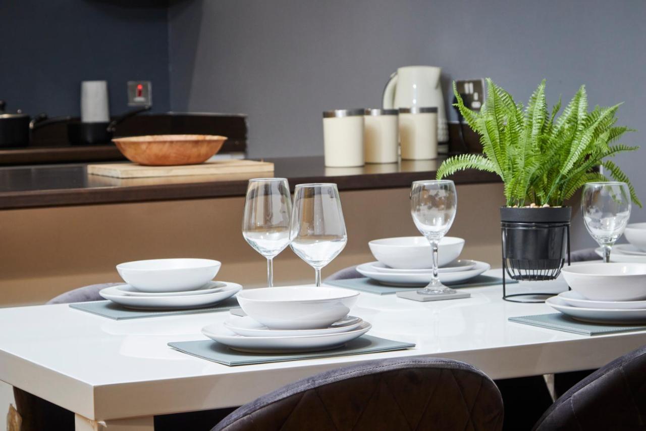 Stylish Manchester Gem - Sleeps 10! מראה חיצוני תמונה