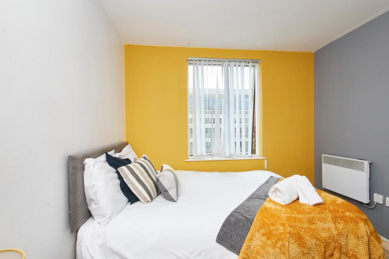Stylish Manchester Gem - Sleeps 10! מראה חיצוני תמונה