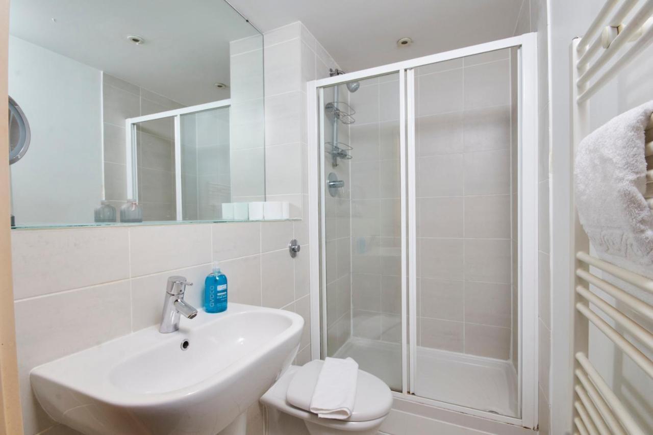 Stylish Manchester Gem - Sleeps 10! מראה חיצוני תמונה